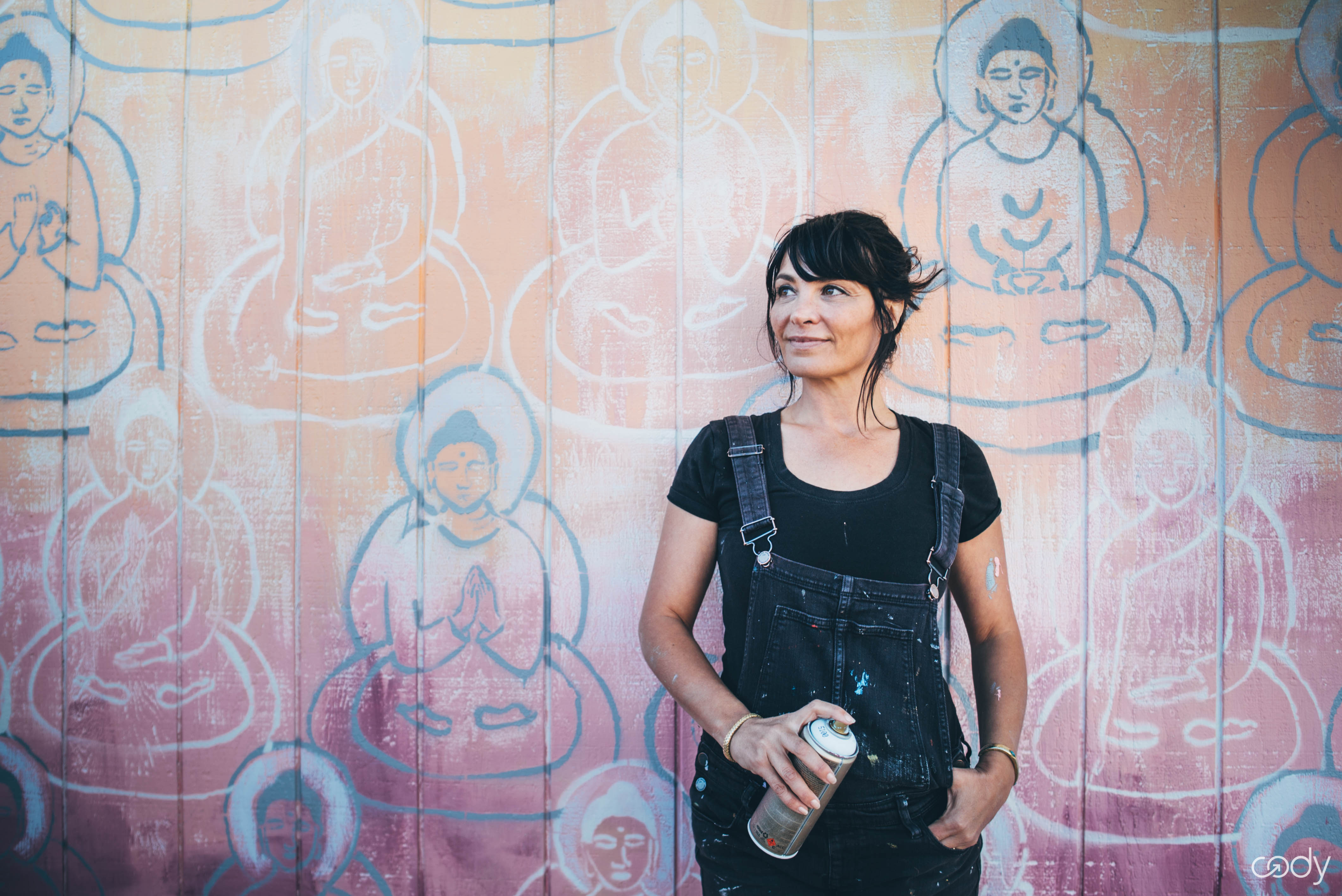 Amanda Giacomini and the 10,000 Buddhas Project. Credit: Cody App