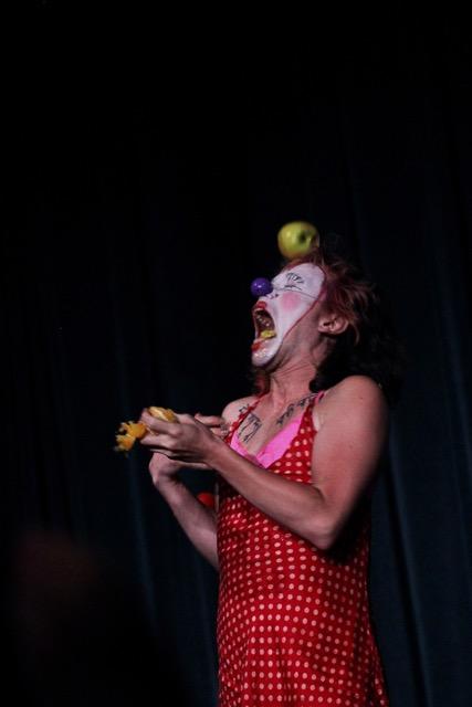 Lulu the Clown (Lucy Antonia Eden) juggling fruit October 2016